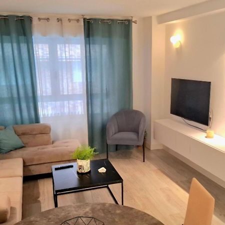Moderno Apartamento Con Garaje Privado En El Centro De Vigo Bagian luar foto