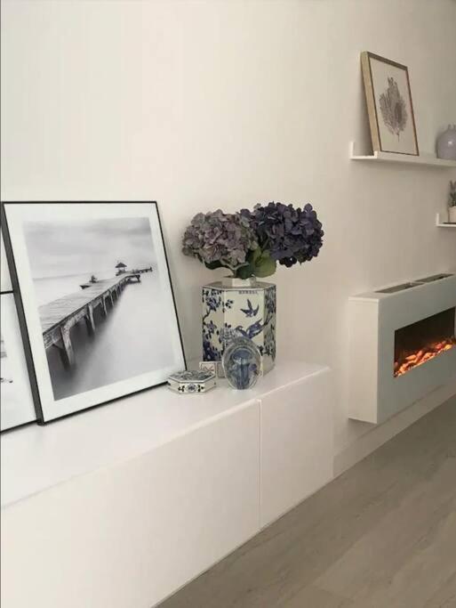 Moderno Apartamento Con Garaje Privado En El Centro De Vigo Bagian luar foto