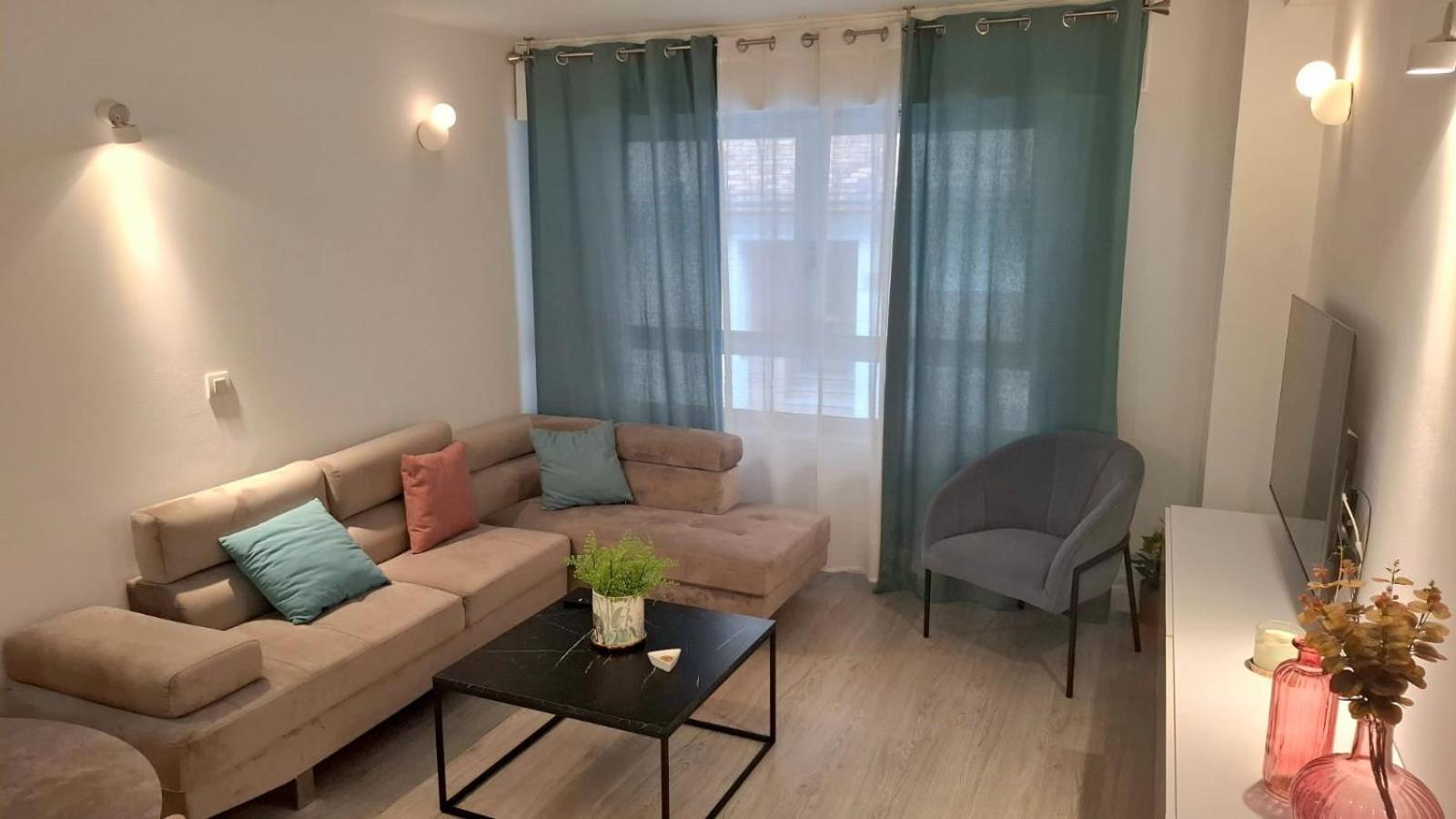 Moderno Apartamento Con Garaje Privado En El Centro De Vigo Bagian luar foto