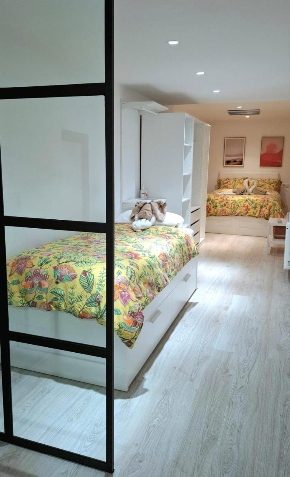 Moderno Apartamento Con Garaje Privado En El Centro De Vigo Bagian luar foto