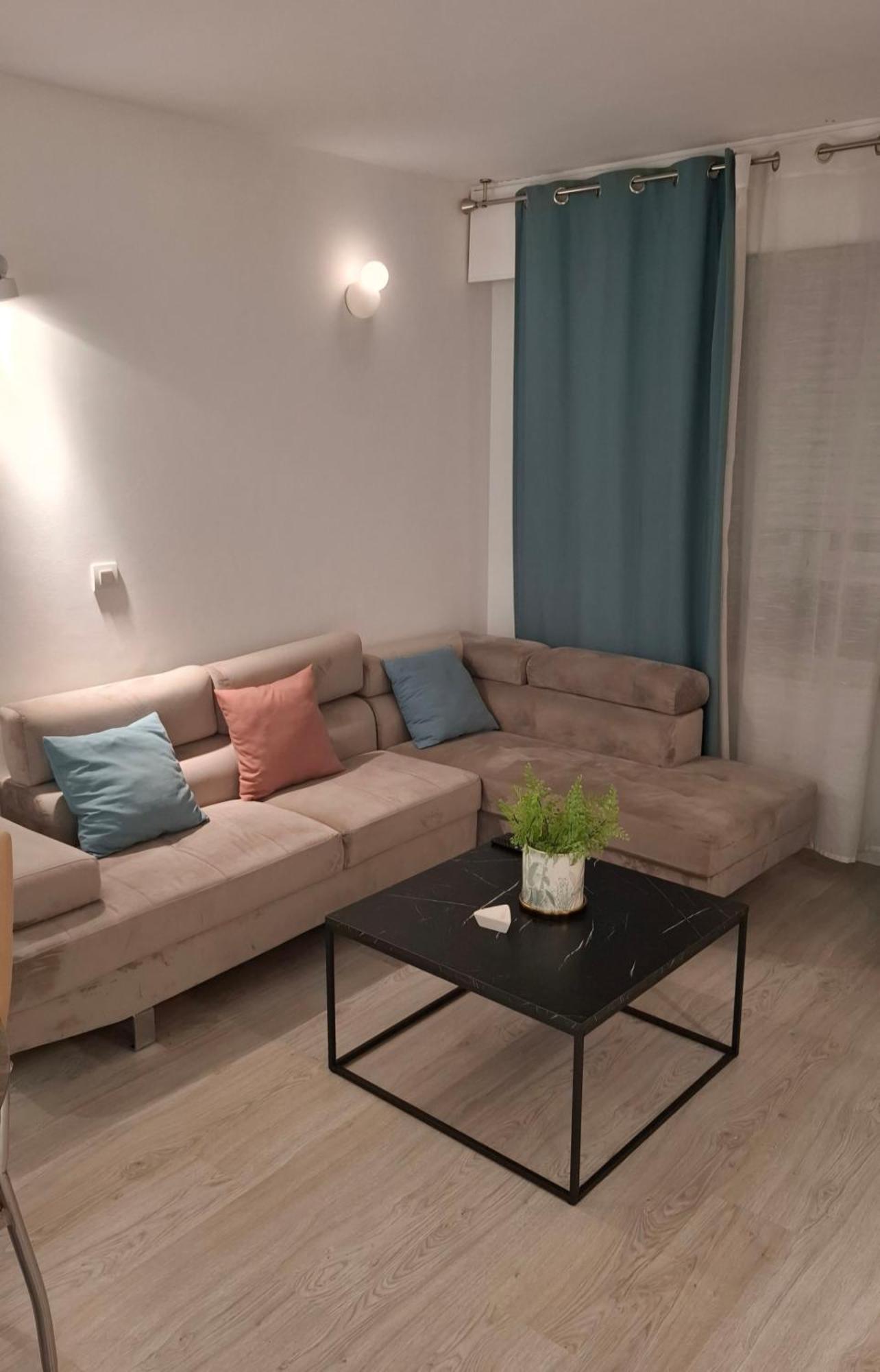Moderno Apartamento Con Garaje Privado En El Centro De Vigo Ruang foto